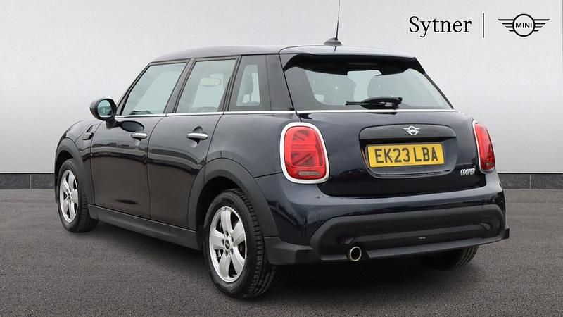 Used Mini Cooper Classic 134 HP (98 kW) 2023 Black Hatchback