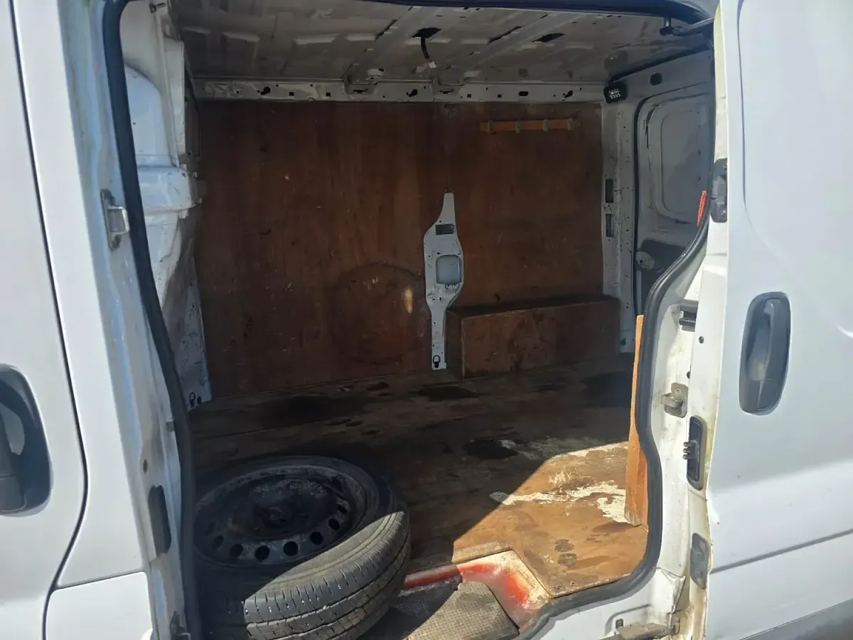 Used Nissan Primastar SE 115 HP (84 kW) 2011 White MPV