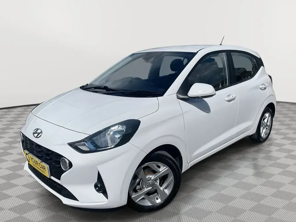Used Hyundai i10 SE 67 HP (49 kW) 2020 White Hatchback