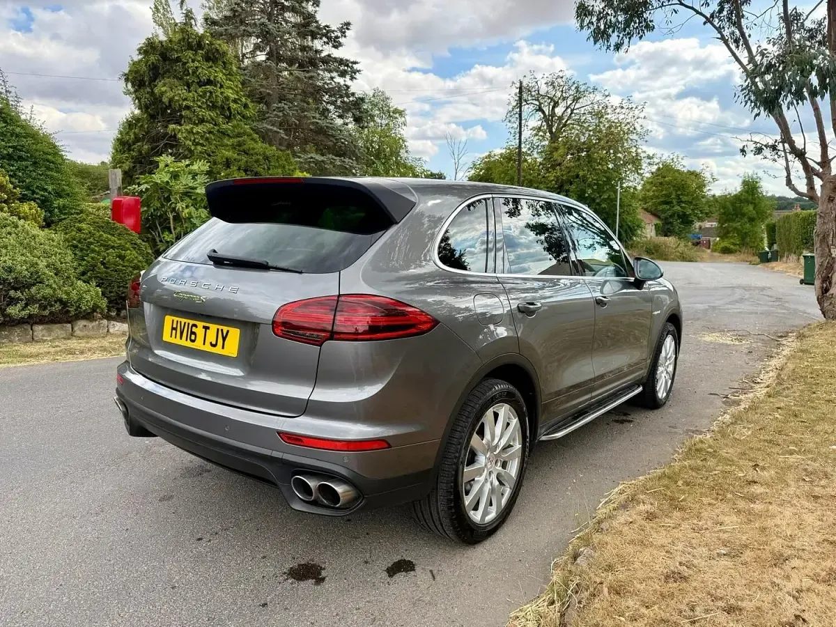 Used Porsche Cayenne S E-Hybrid 2016 Grey SUV