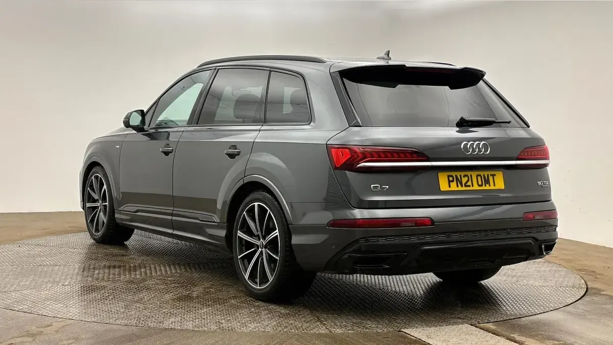 Used Audi Q7 Black Edition 286 HP (210 kW) 2021 Grey SUV