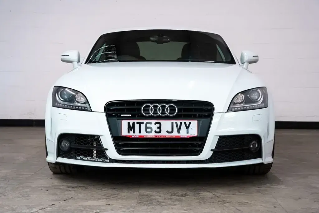 Used Audi TT Black Edition 184 HP (135 kW) 2014 White Coupe