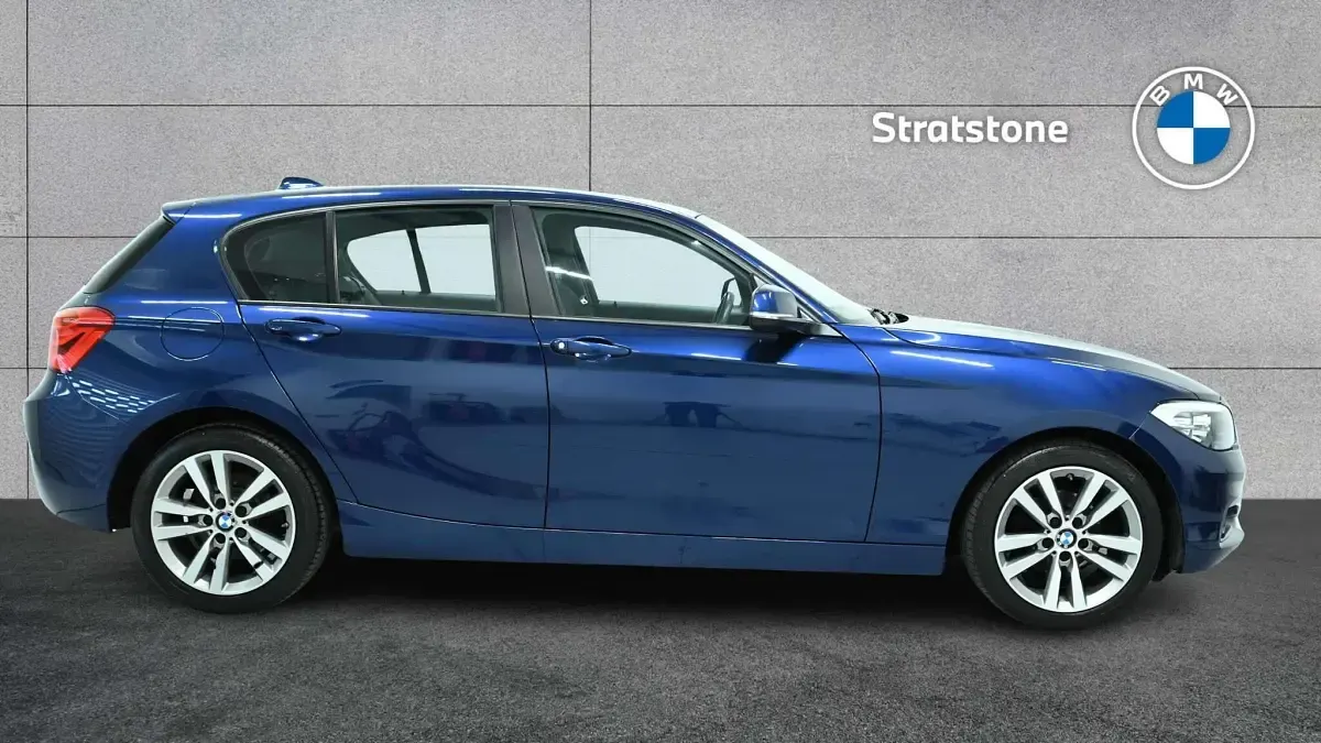 Usado BMW 118 Sport Line 134 HP (98 kW) 2019 Azul Citadino