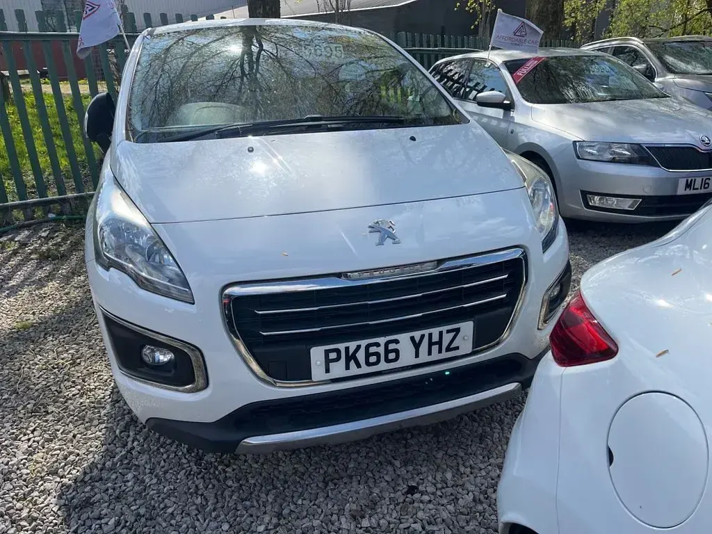 Used Peugeot 3008 Active 120 HP (88 kW) 2016 White SUV
