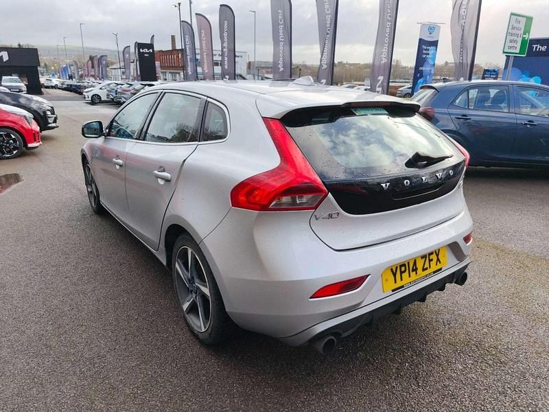 Begagnad Volvo V40 R-Design 2014 Silver Halvkombi