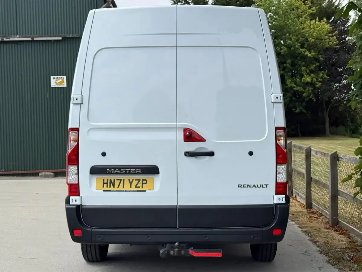Used Renault Master Business 2021 White MPV
