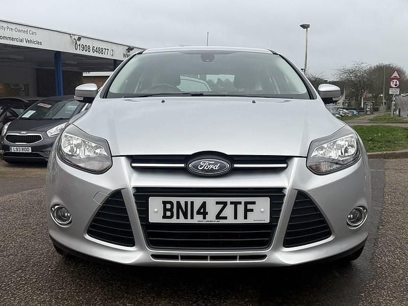 Used Ford Focus Zetec 2014 Silver Hatchback