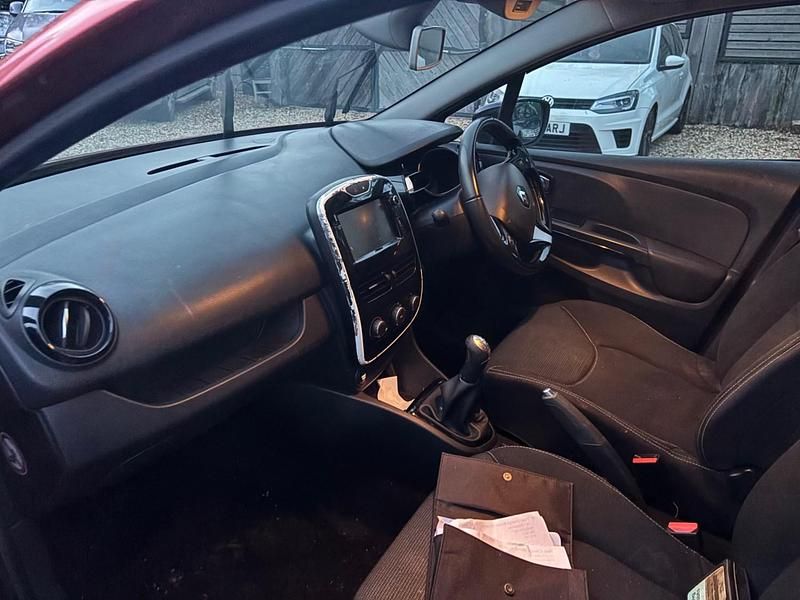 Usado Renault Clio IV Dynamique 2015 Vermelho Citadino