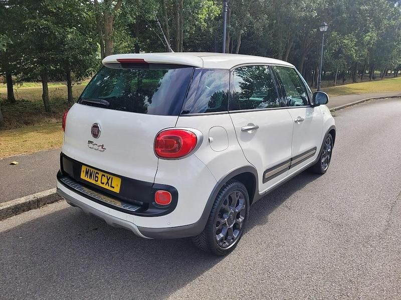 Used Fiat 500L Trekking 95 HP (69 kW) 2016 White MPV