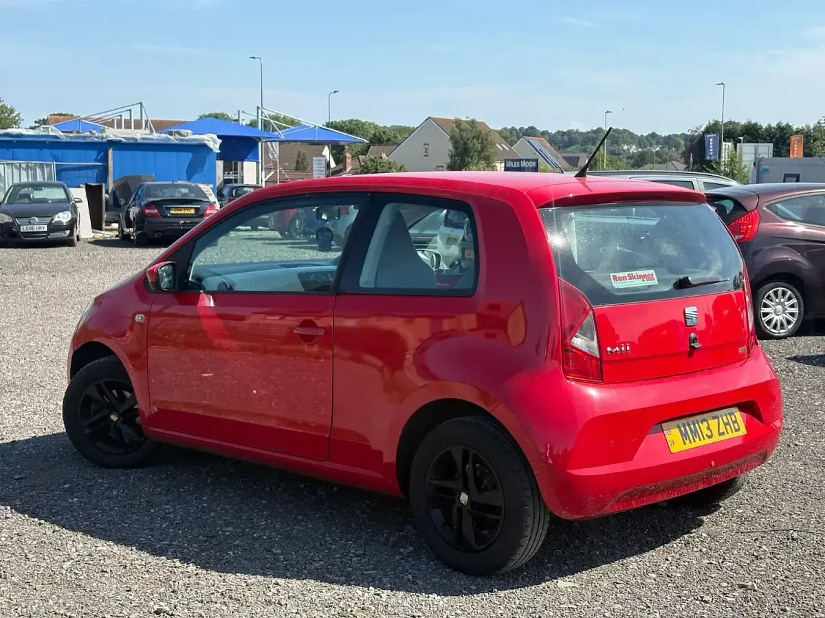 Used Seat Mii 60 HP (44 kW) 2013 Red Hatchback