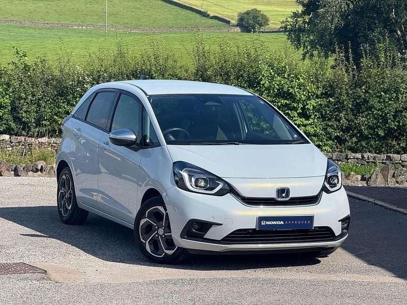 White Used 2022 Honda Jazz Hybrid Hatchback | £17,445 (Fair price) - Image 1/4