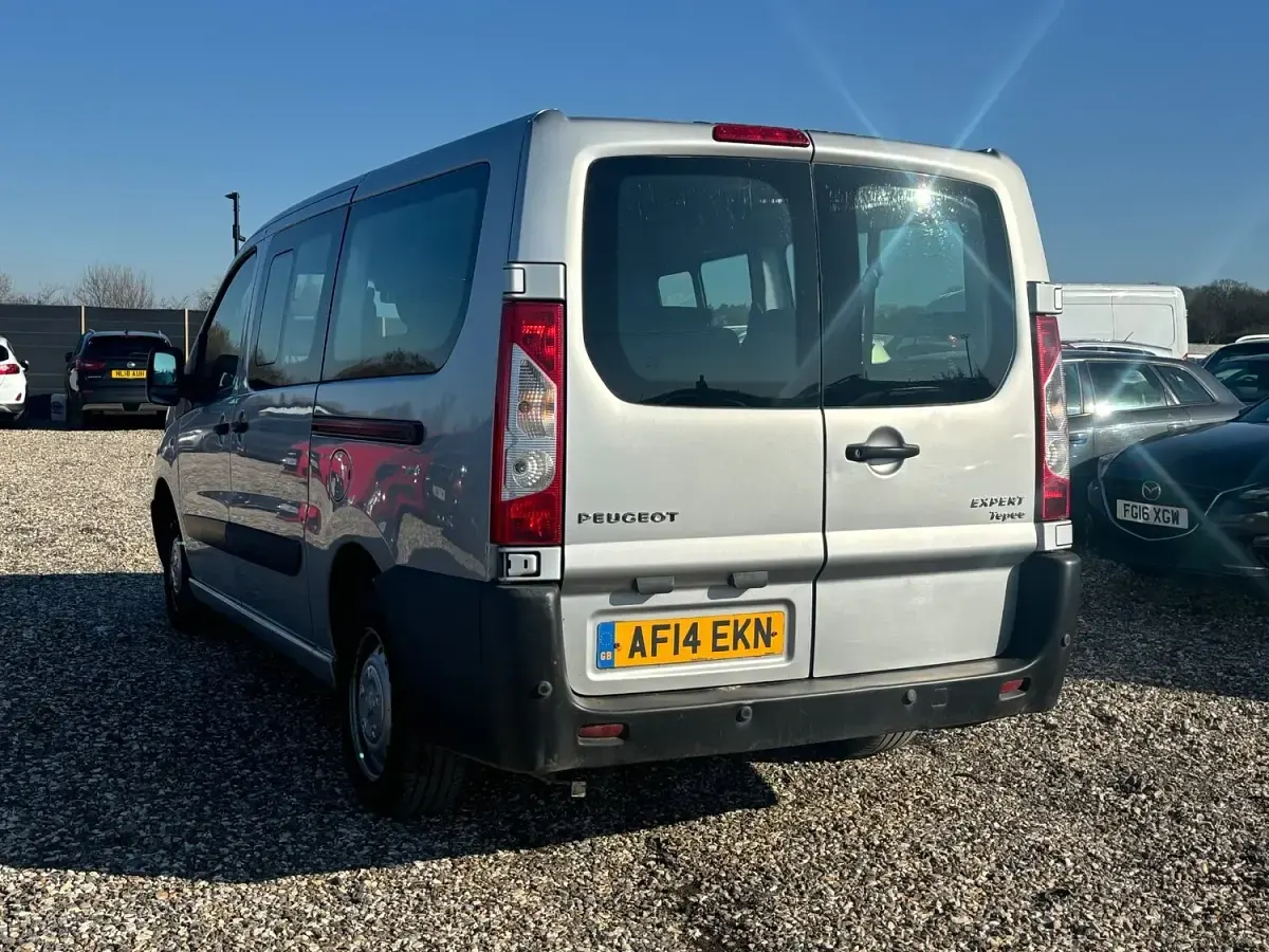 Used Peugeot TePee Comfort 2014 Silver MPV