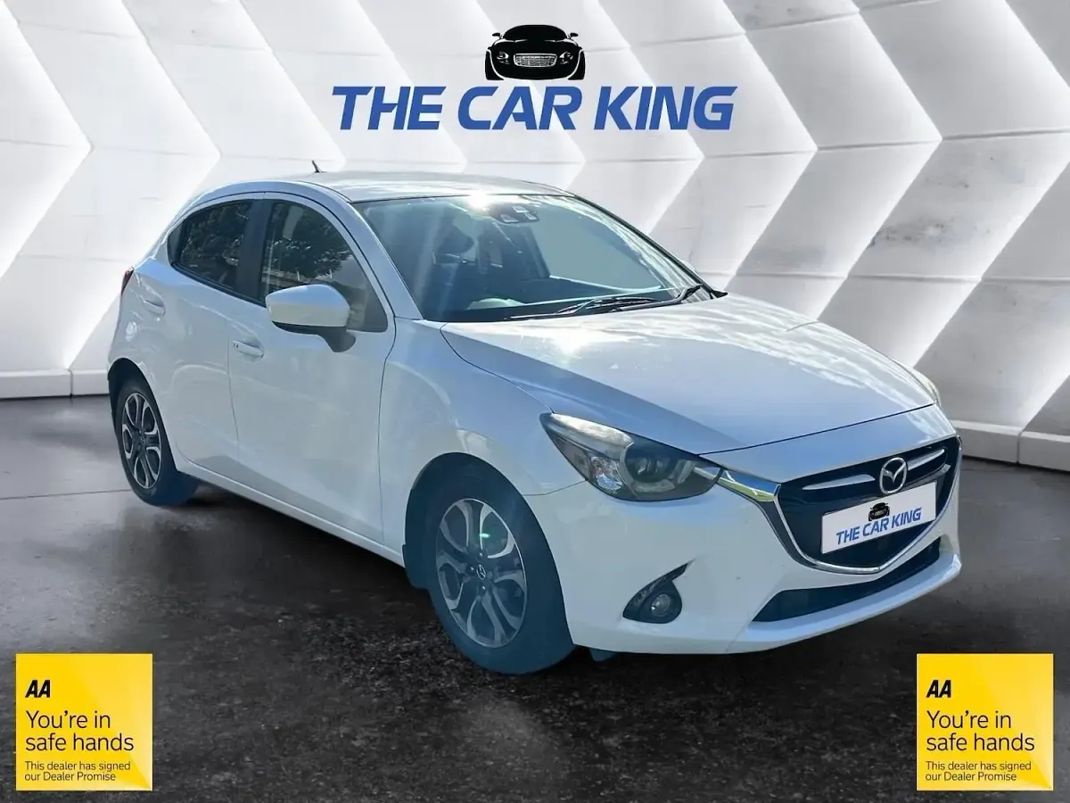 Used Mazda 2 Inclusive 115 HP (84 kW) 2015 White Hatchback