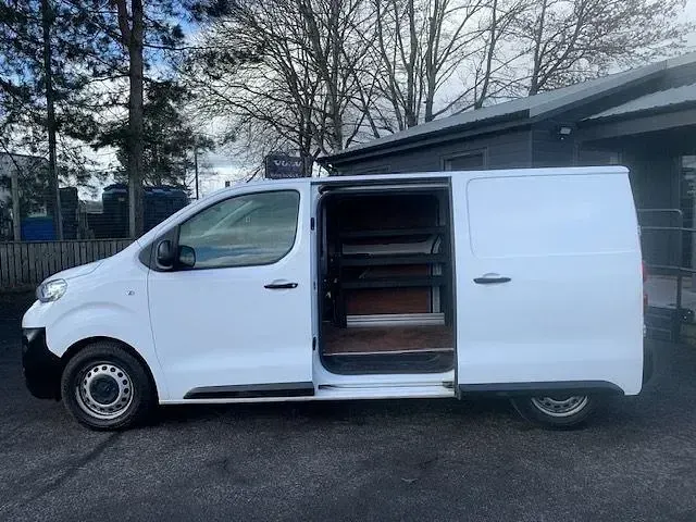 Gebraucht Peugeot Expert 2021 Weiß Van