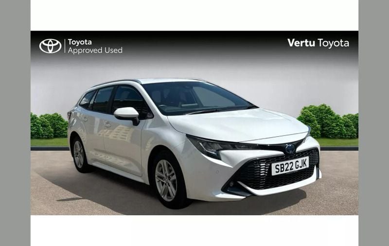 White Used 2022 Toyota Corolla Sport Estate | £18,999 (Fair price) - Image 1/4
