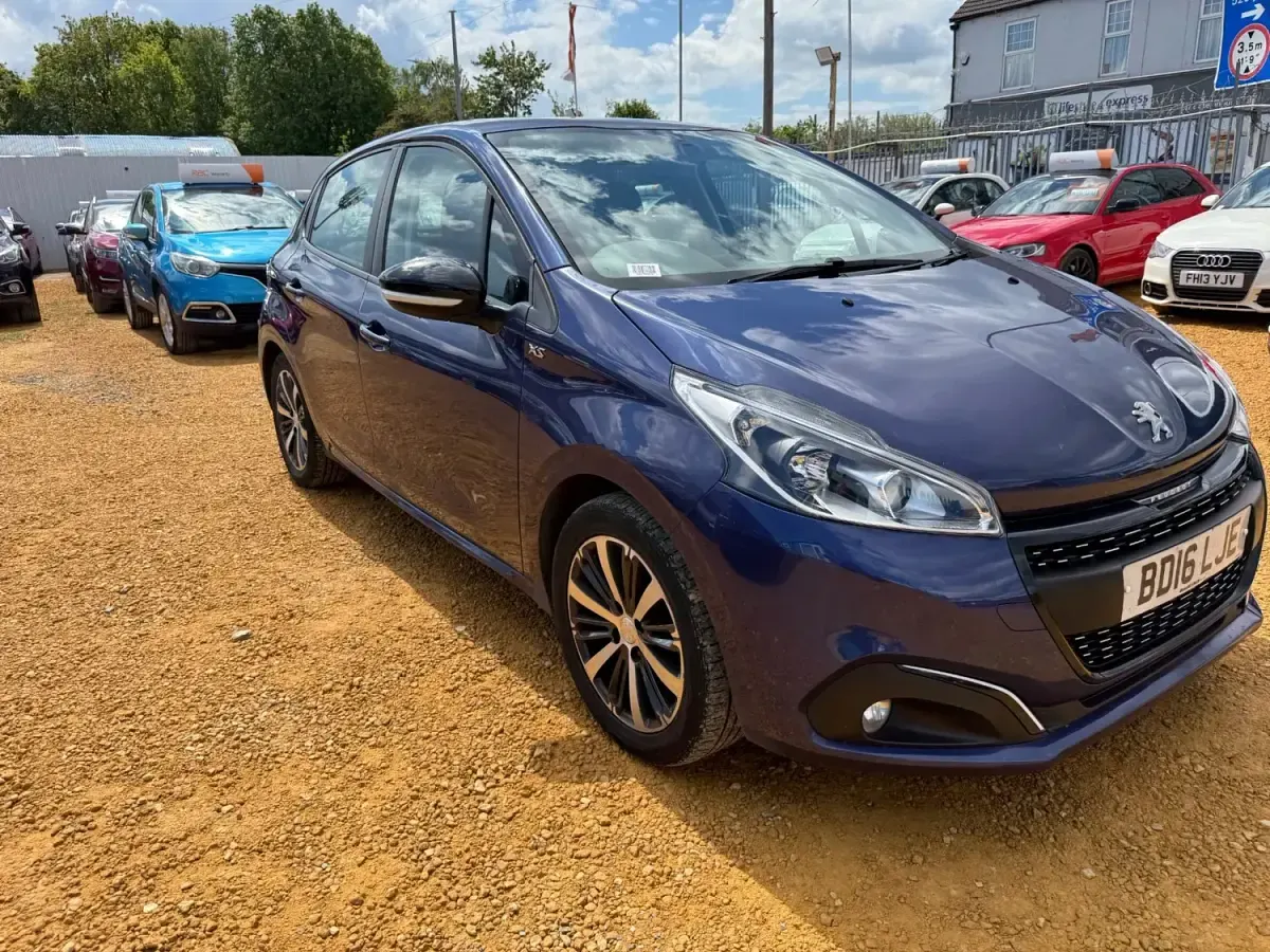 Gebraucht Peugeot 208 2016 Blau Kleinwagen