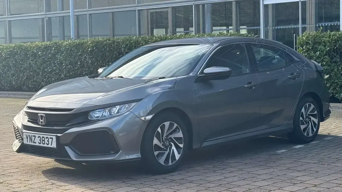 Used Honda Civic SE 129 HP (94 kW) 2017 Grey Hatchback