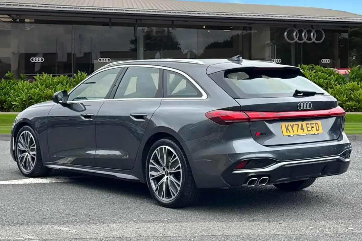 Used Audi A5 Comfort 204 HP (150 kW) 2024 Grey Estate