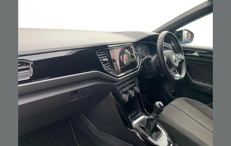 Used VW T-Roc Black Edition 108 HP (79 kW) 2021 White SUV