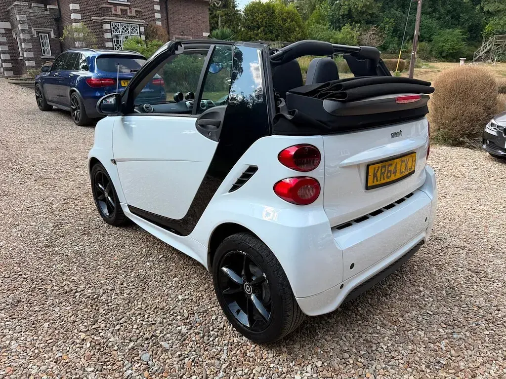 Used Smart ForTwo Cabrio 84 HP (61 kW) 2014 White Cabriolet