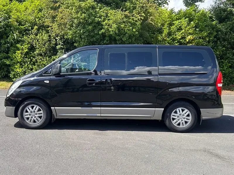 Used Hyundai I800 SE 170 HP (125 kW) 2018 Black MPV
