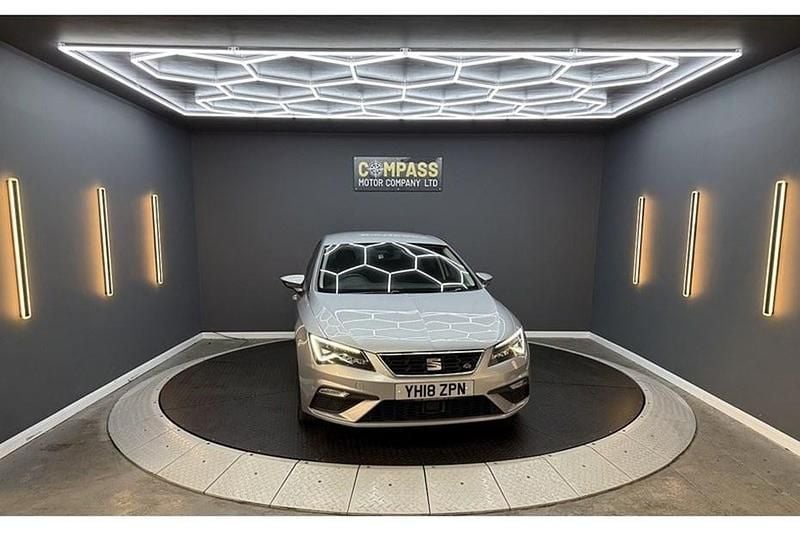 Used Seat Leon FR 125 HP (91 kW) 2018 Silver Hatchback