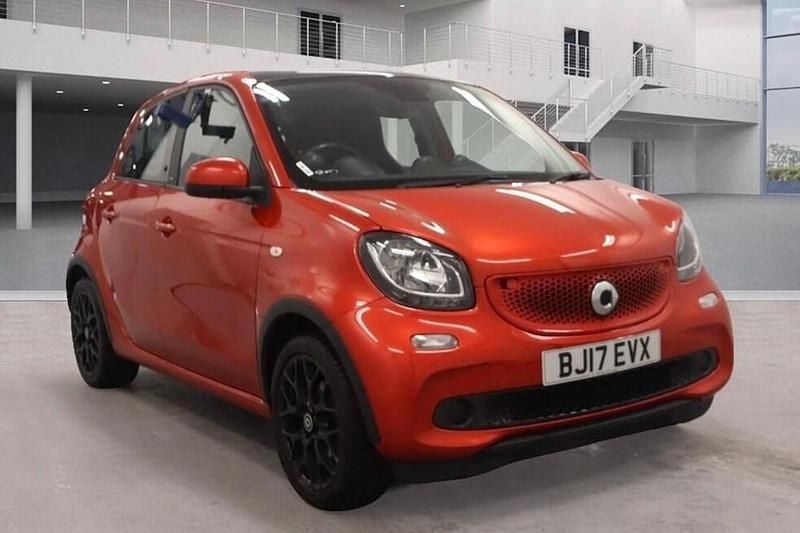 Red Used 2017 Smart ForFour Premium Hatchback | £3,490 (Super price) - Image 1/1