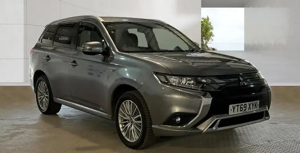 Used Mitsubishi Outlander P-HEV 2019 Grey SUV