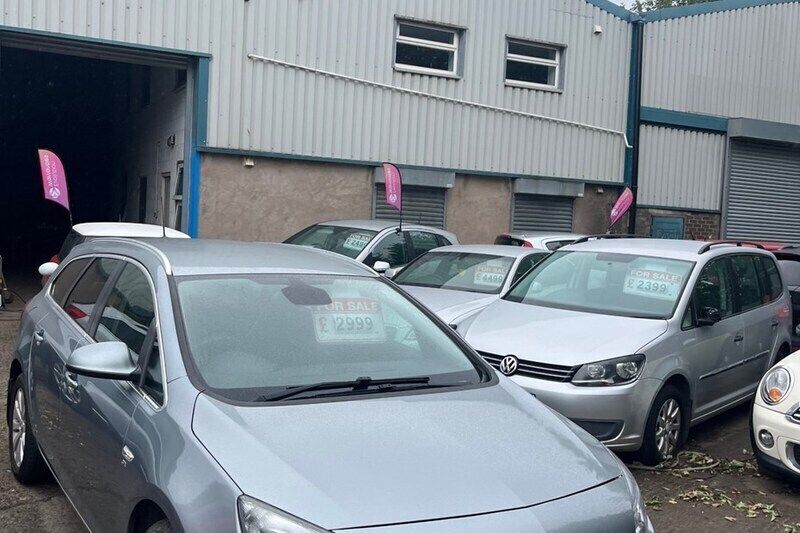 Silver Used 2012 Vauxhall Astra Estate | £2,999 (Super price) - Image 1/1
