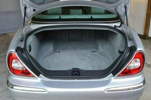 Used Jaguar XJ SE 262 HP (192 kW) 2003 Sedan