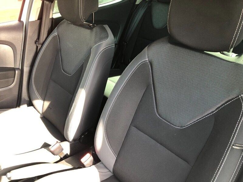 Used Renault Clio IV Iconic 90 HP (66 kW) 2018 White Hatchback