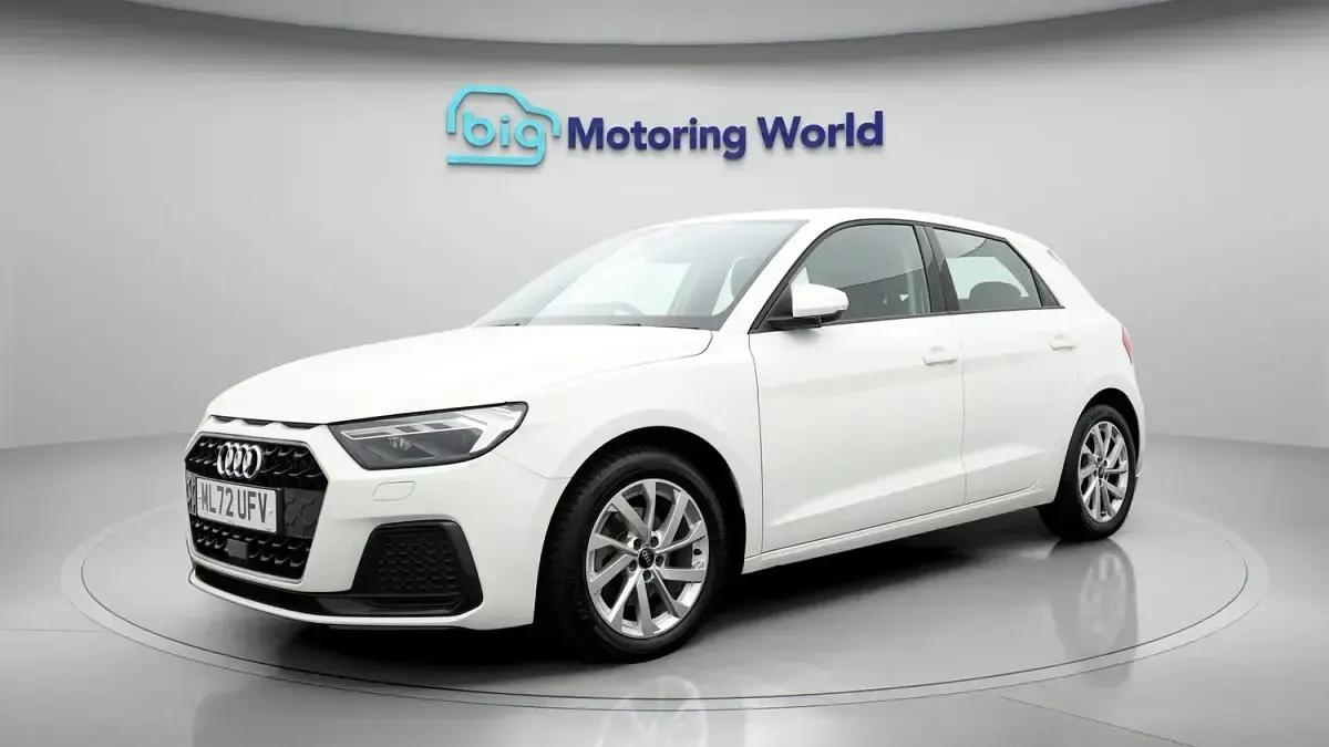 Used Audi A1 Sportback Sport 110 HP (80 kW) 2022 White Hatchback
