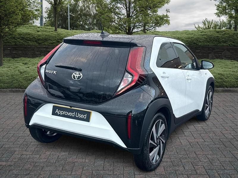New Toyota Aygo X 72 HP (52 kW) 2025 White SUV