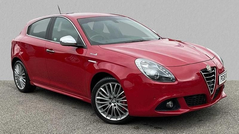 Red Used 2016 Alfa Romeo Giulietta Quadrifoglio Verde Hatchback | £8,320 (Fair price) - Image 1/4