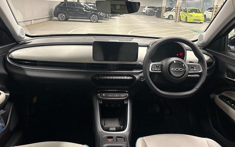 New Fiat 600 La Prima 101 HP (74 kW) 2025 Green SUV