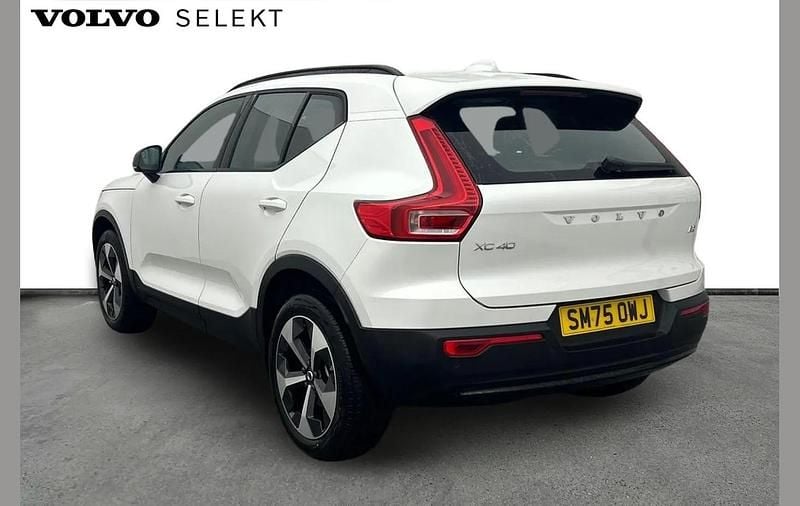 Used Volvo XC40 Plus 161 HP (118 kW) 2025 White SUV