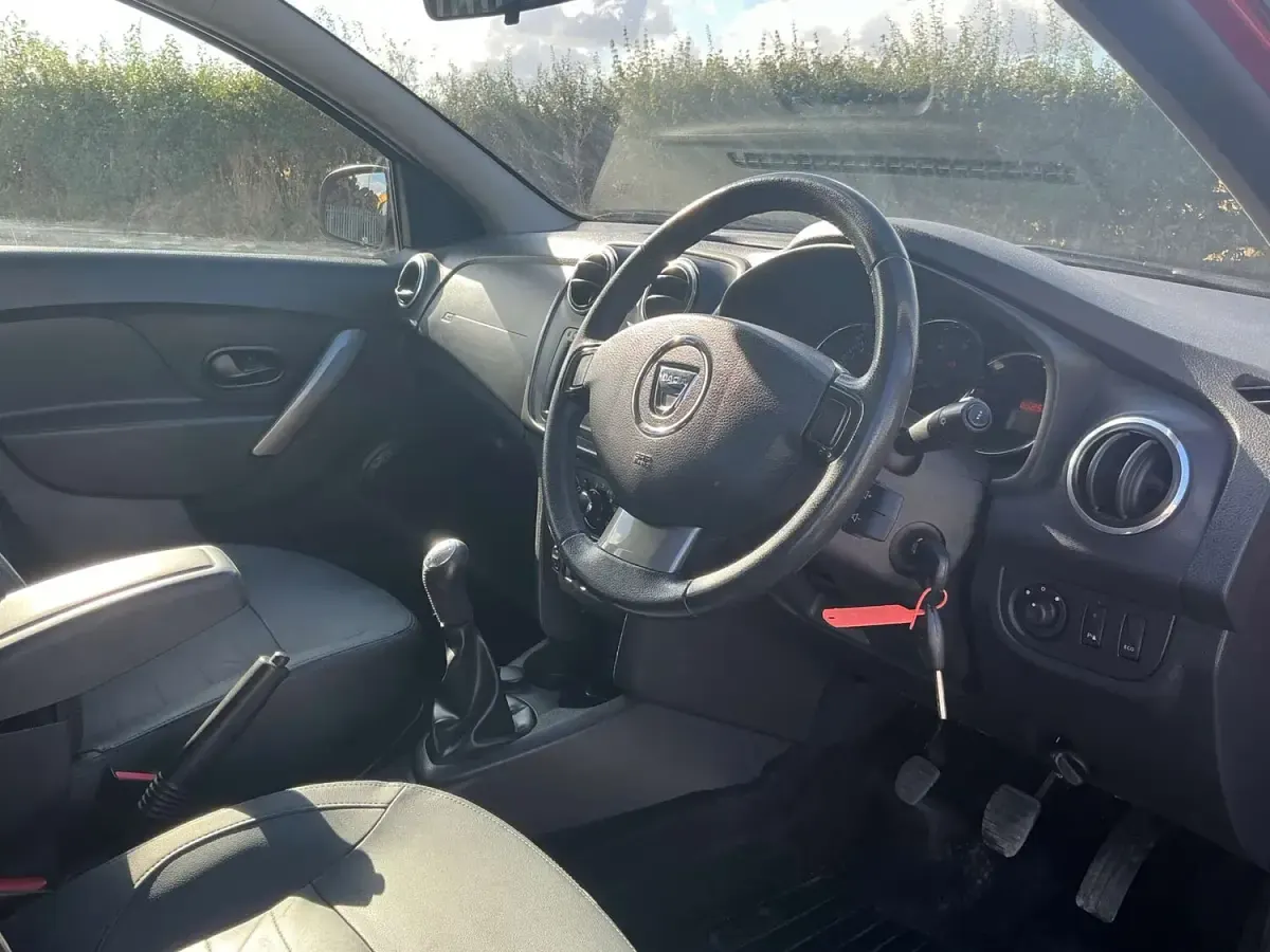 Used Dacia Sandero Lauréate 2013 Red Hatchback