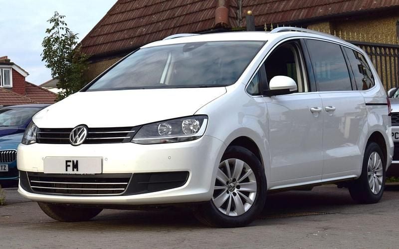 White Used 2020 VW Sharan SE MPV | £11,750 (Fair price) - Image 1/3
