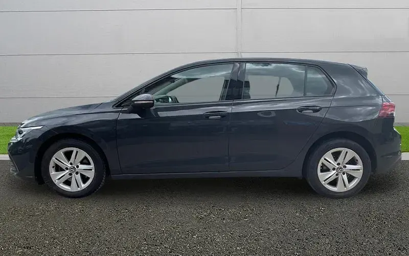 Used VW Golf VIII Life 110 HP (80 kW) 2023 Grey Hatchback