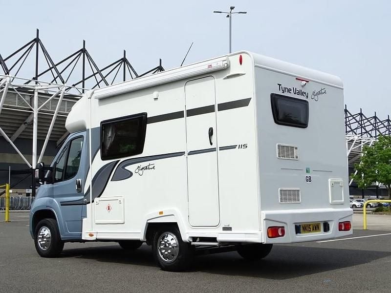 Used Peugeot Boxer Signature Sky 2015 Blue Van