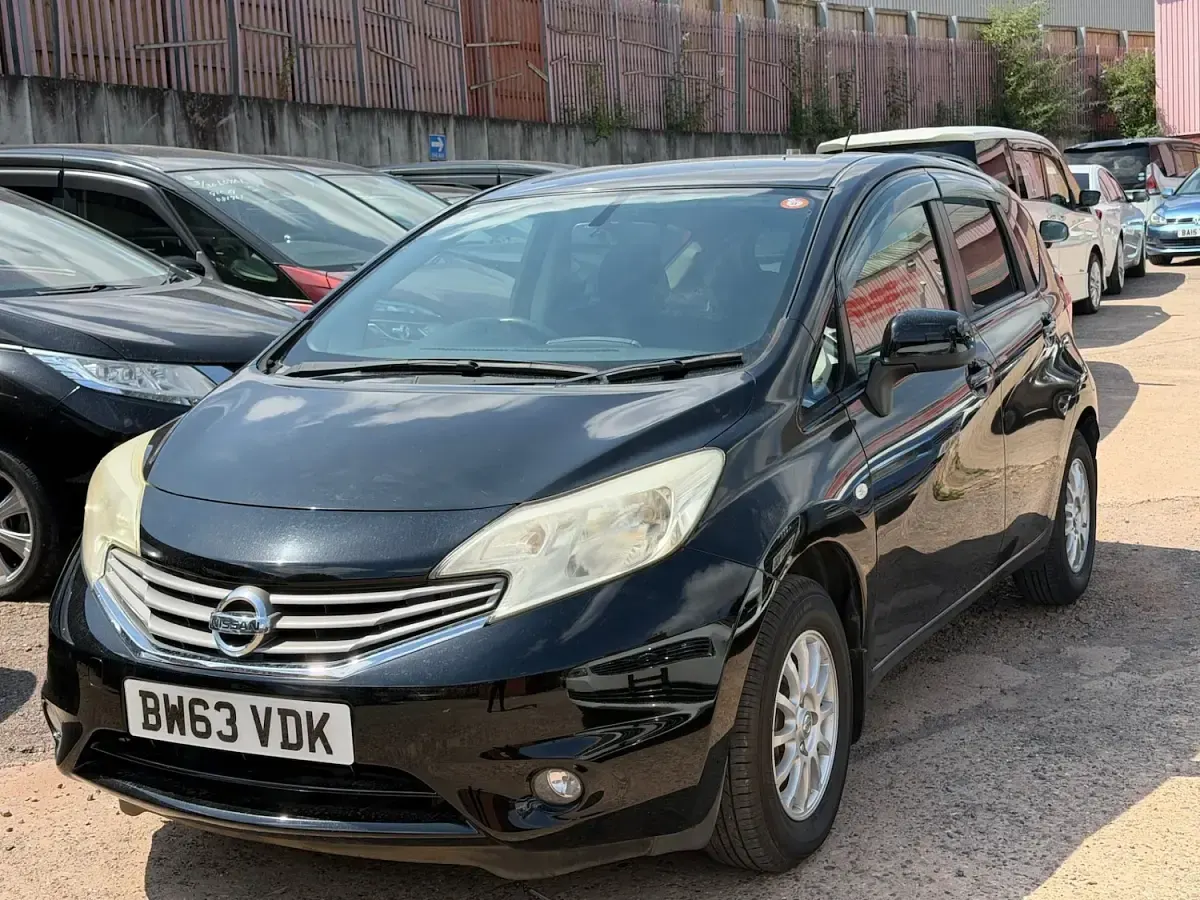 Used Nissan Note 98 HP (72 kW) 2013 Black Hatchback