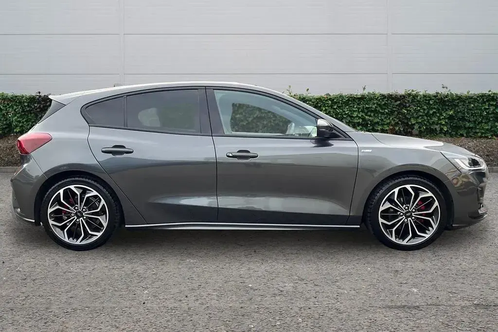 Used Ford Focus ST-Line X 2025 Grey Hatchback
