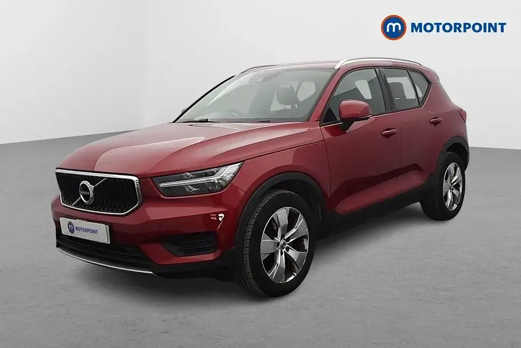 Used Volvo XC40 Momentum 2018 Red SUV
