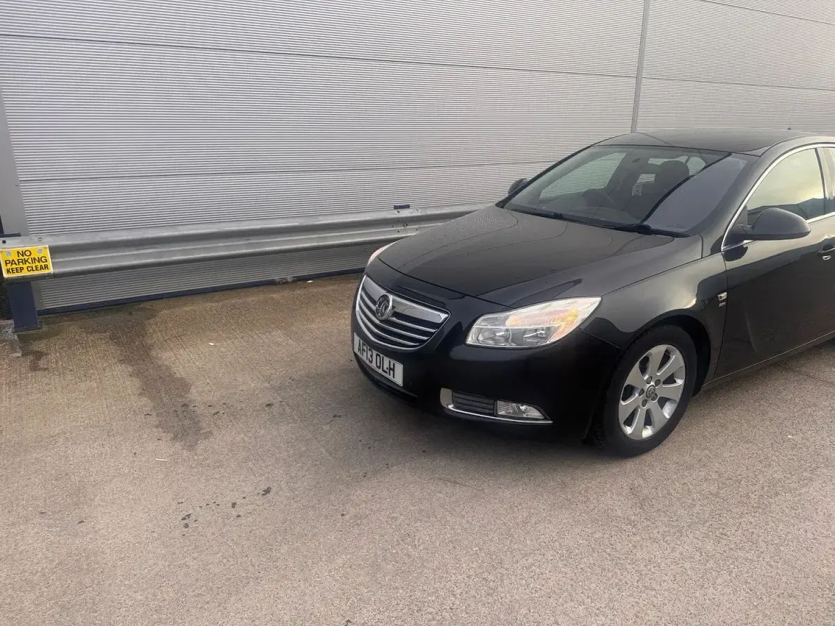 Used Vauxhall Insignia SRi 2013 Black Hatchback
