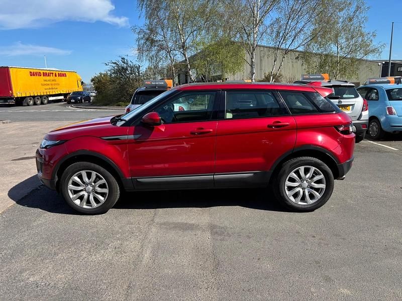 Used Land Rover Range Rover evoque SE 150 HP (110 kW) 2015 Red Estate