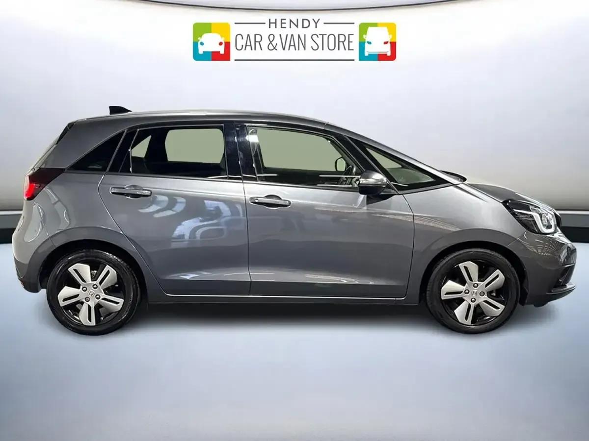 Used Honda Jazz Hybrid 109 HP (80 kW) 2022 Shining grey Hatchback