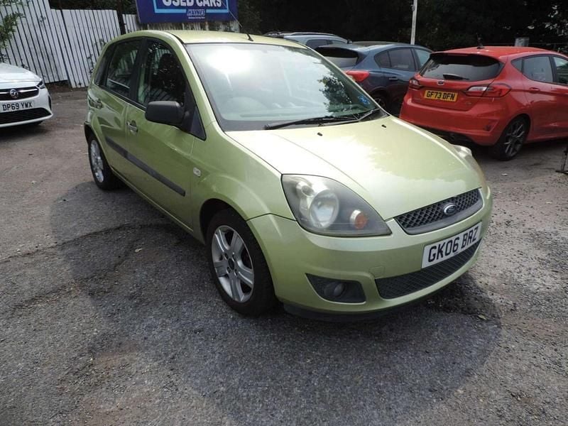 Green Used 2006 Ford Fiesta Zetec Hatchback | £1,695 (Fair price) - Image 1/4