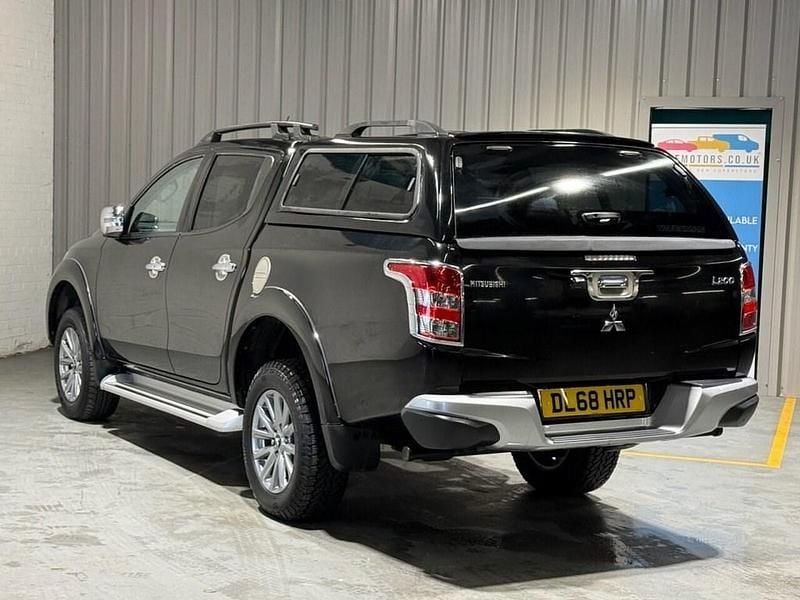 Used Mitsubishi L200 178 HP (130 kW) 2019 Black Pickup