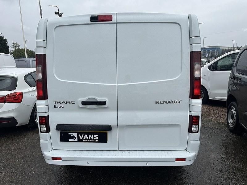 New Renault Trafic 2025 White MPV