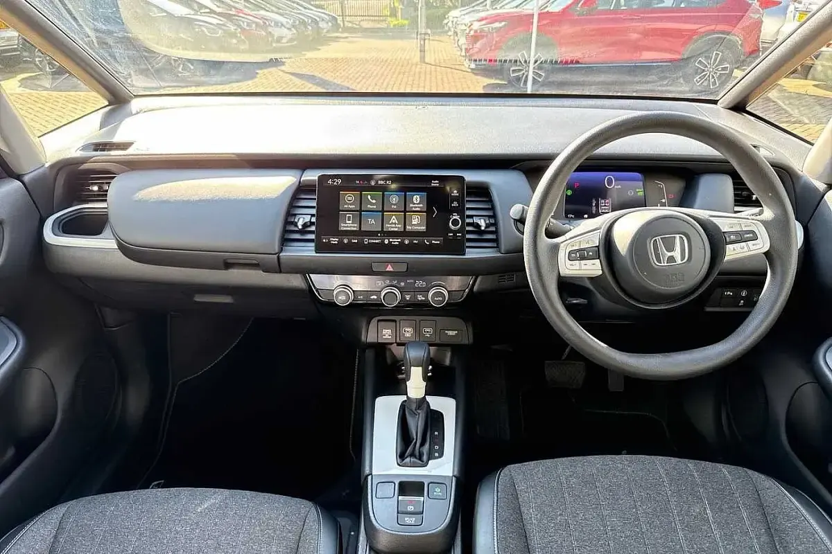 Second-hand Honda Jazz Hybrid 109 CP (80 kW) 2023 Gri Hatchback
